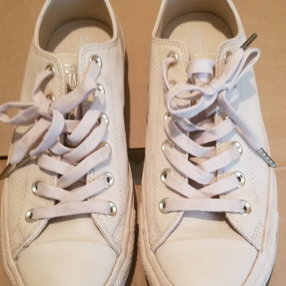 Shoes - Picture 2 of 2